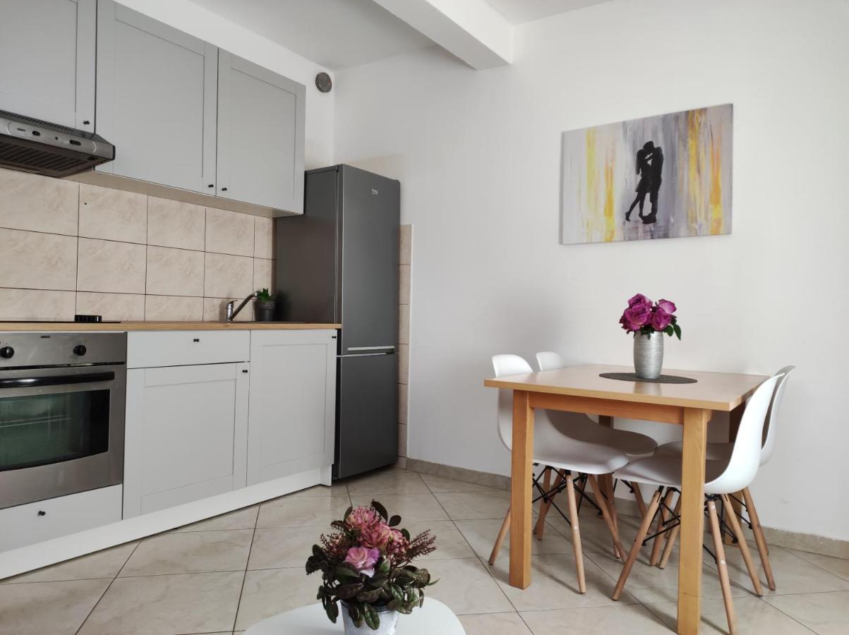 Cozy Apartment In Split In Nice Quiet Neighborhood Екстер'єр фото