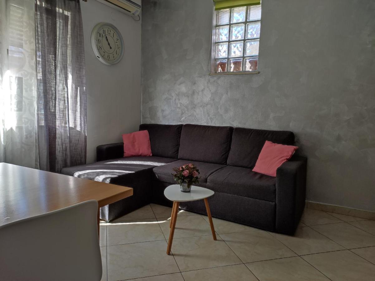 Cozy Apartment In Split In Nice Quiet Neighborhood Екстер'єр фото
